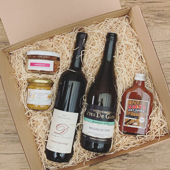 Geschenkpakket BBQ box met wijn
