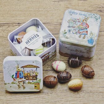Chocolaterie Hermes Paaseitjes in vierkant paasblik