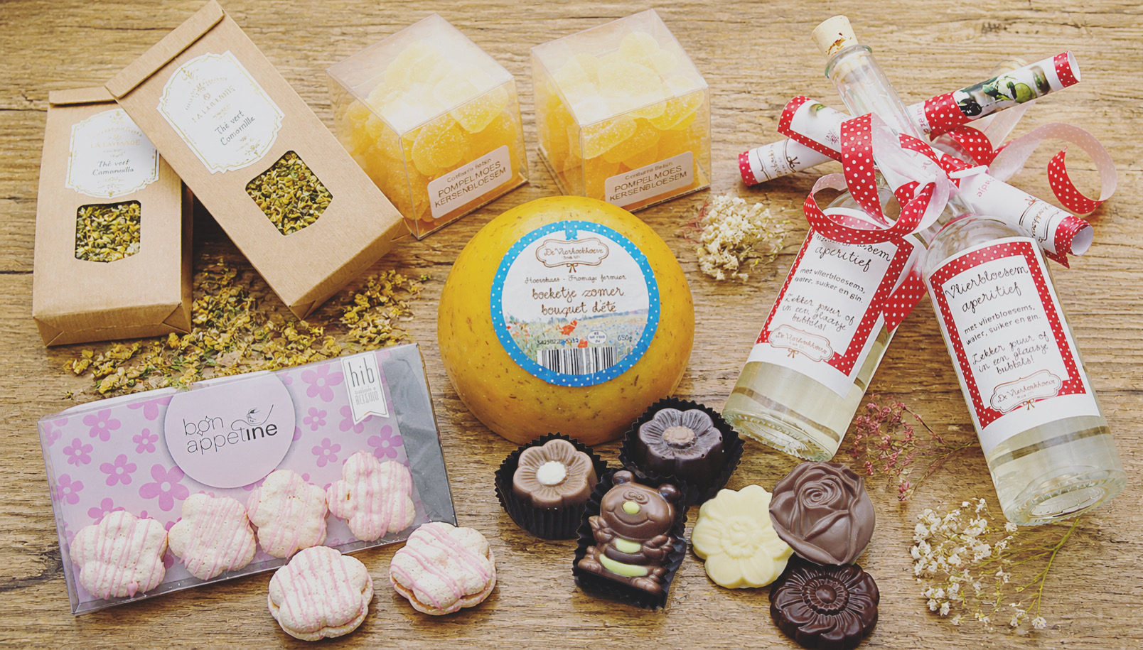 Moederdag geschenk samenstellen met streekproducten
