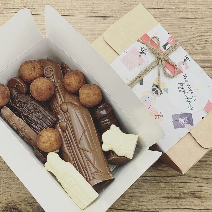 Maxi Sintkadoosje - €25,00