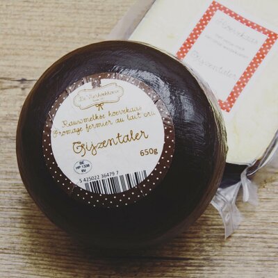 De Vierhoekhoeve Hoevekaas Gijzentaler (bolletje van 650g)