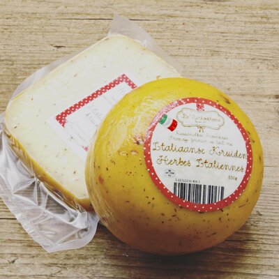 De Vierhoekhoeve Hoevekaas met Italiaanse kruiden (bolletje van 650g)